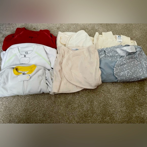 Halo Pajamas Used Baby Swaddles Ranging In Size And Type Two Are
